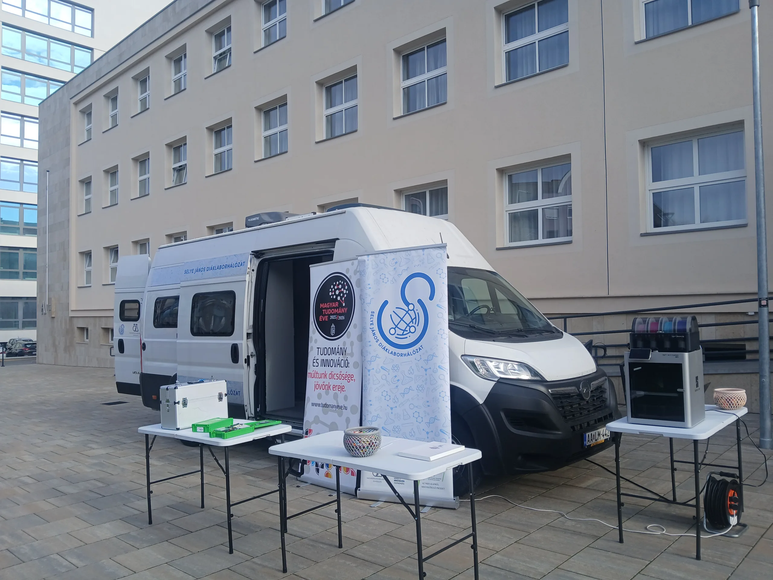 Mobillabor kitelepülés az OTIO-n, Veszprémben
